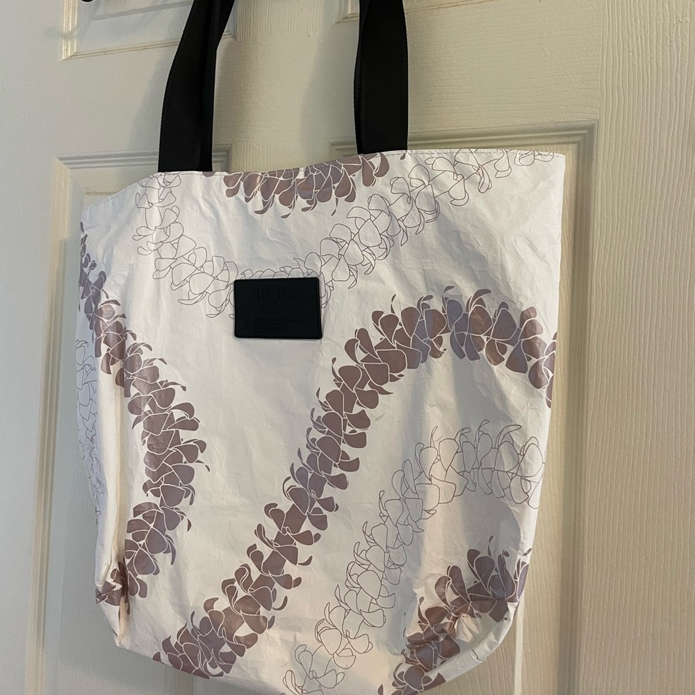 ALOHA Collection | Day Tripper